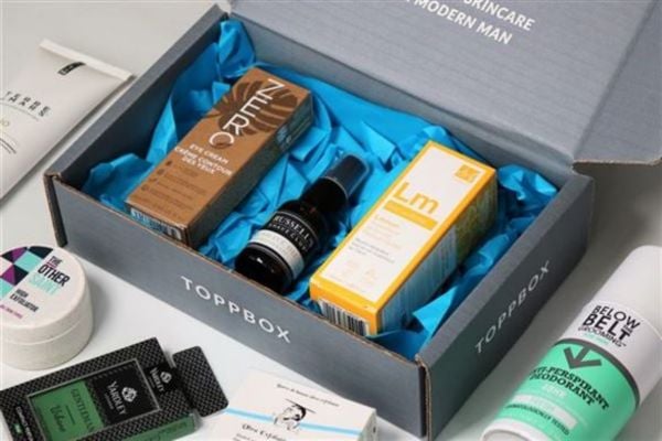 What's Inside a Men's Grooming Gift Box?