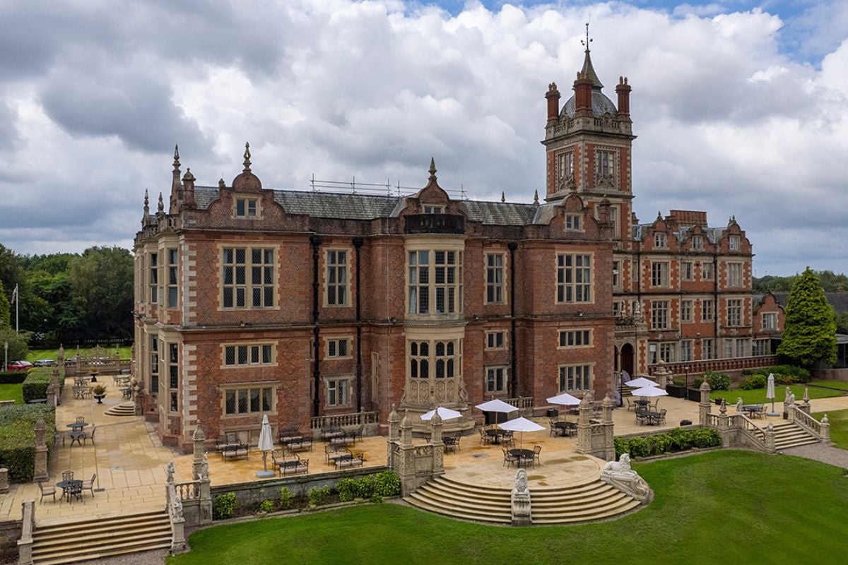 QHotels Weekend Spa Day with 25 Minute Treatment (Choice 2)