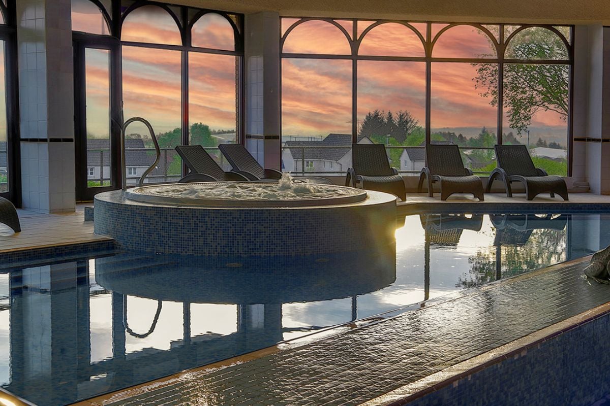 QHotels Weekend Spa Day with 50 Minute Treatment & Lunch (Choice 2)