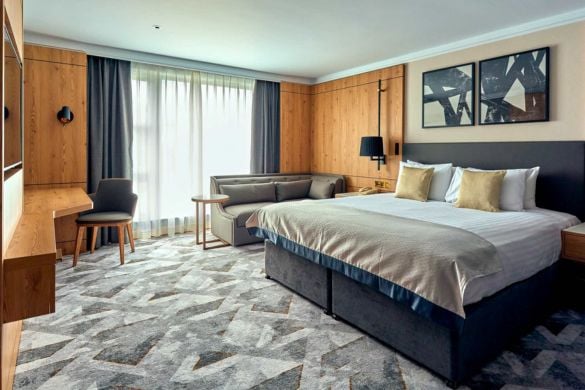 Sunday Overnight Spa Break for Two in Buckinghamshire